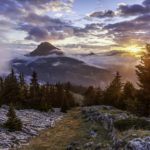 coucher de soleil sur Chamechaude pendant un stage rando-photo en Chartreuse