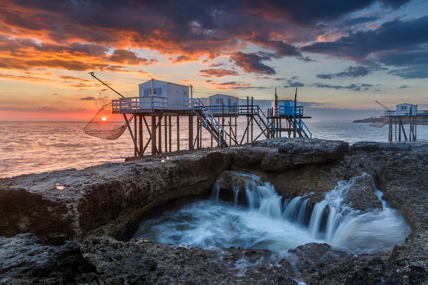 coucher de soleil sur carrelets, puits de l'Auture à St-Palais sur Mer