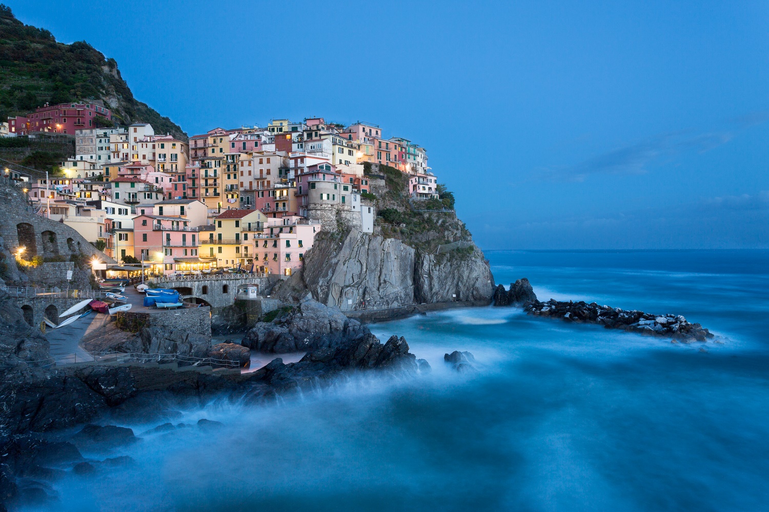 heure bleue sur Manarola, voyage photo dans les Cinque Terre