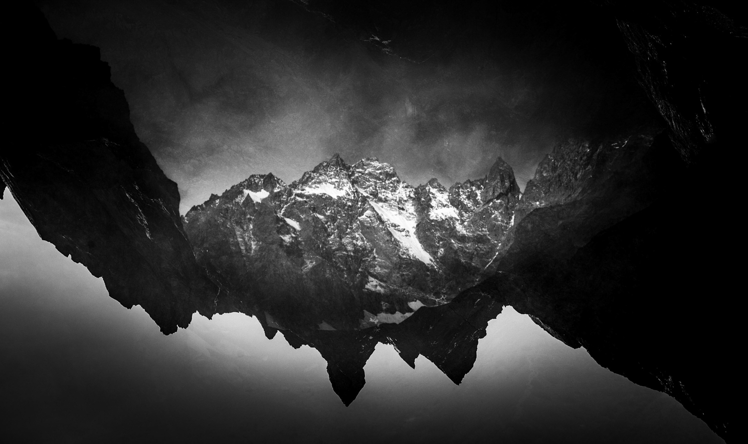 Reflet des sommets des Ecrins