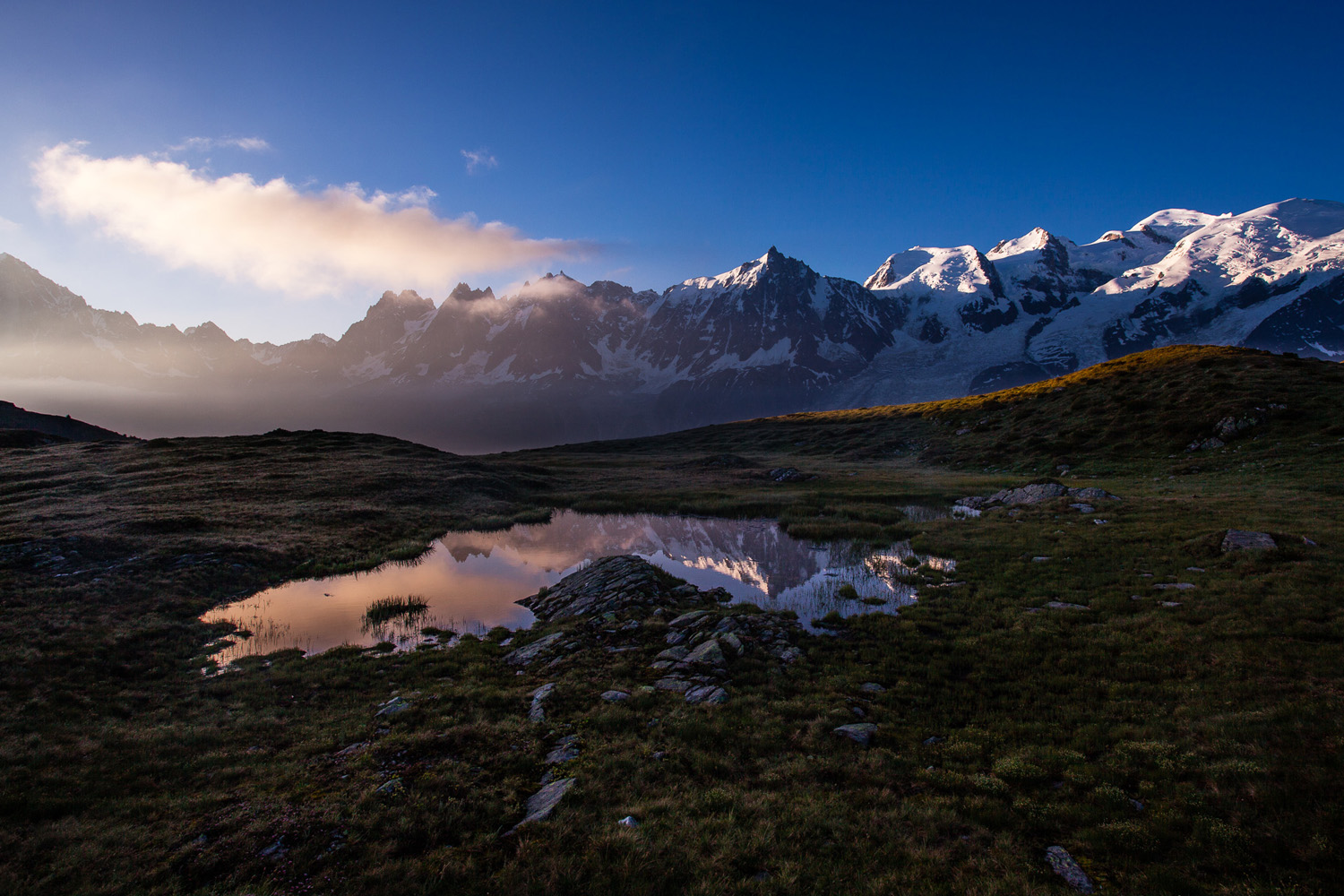 Massif du Mont Blanc et des Aiguilles de Chamonix depuis Carlaveyron
