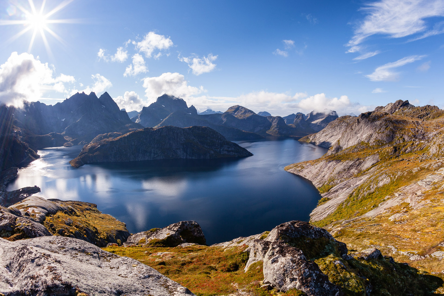 lac du Solbjornvatnet, durant un voyage photo en automne dans les îles Lofoten, en Norvège