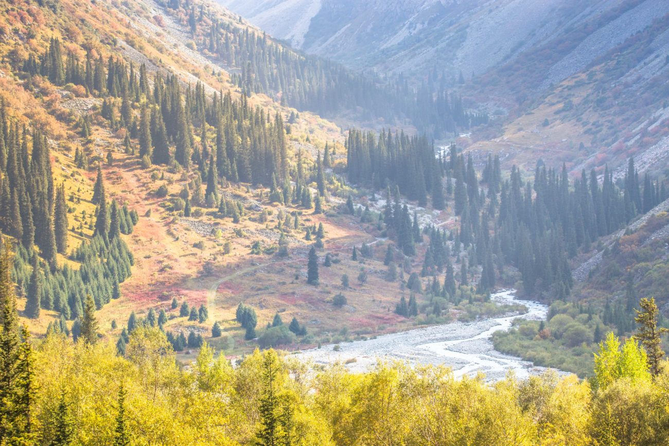 La belle vallée d'Alla Archa au Kirghizstan