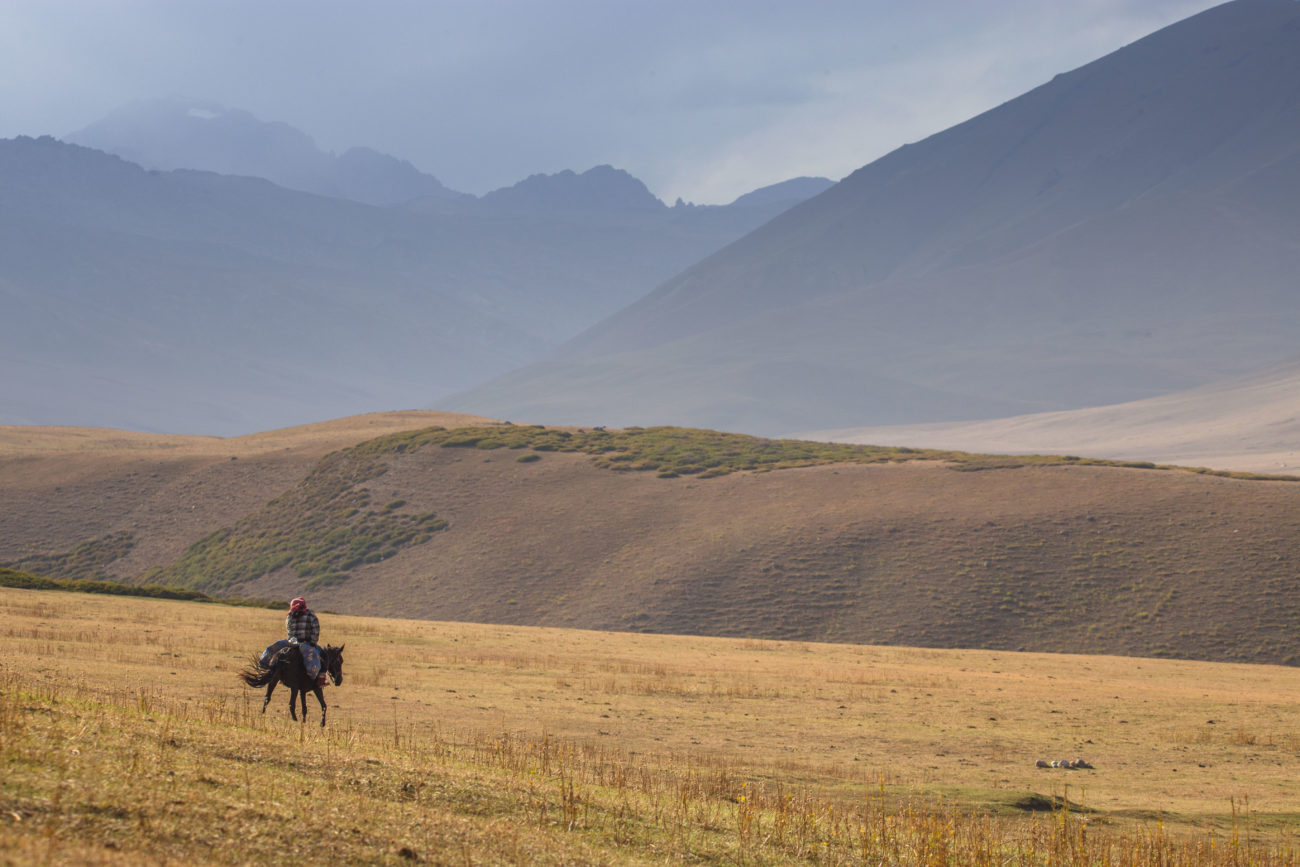 Découverte du Kirghizstan à cheval et en photo