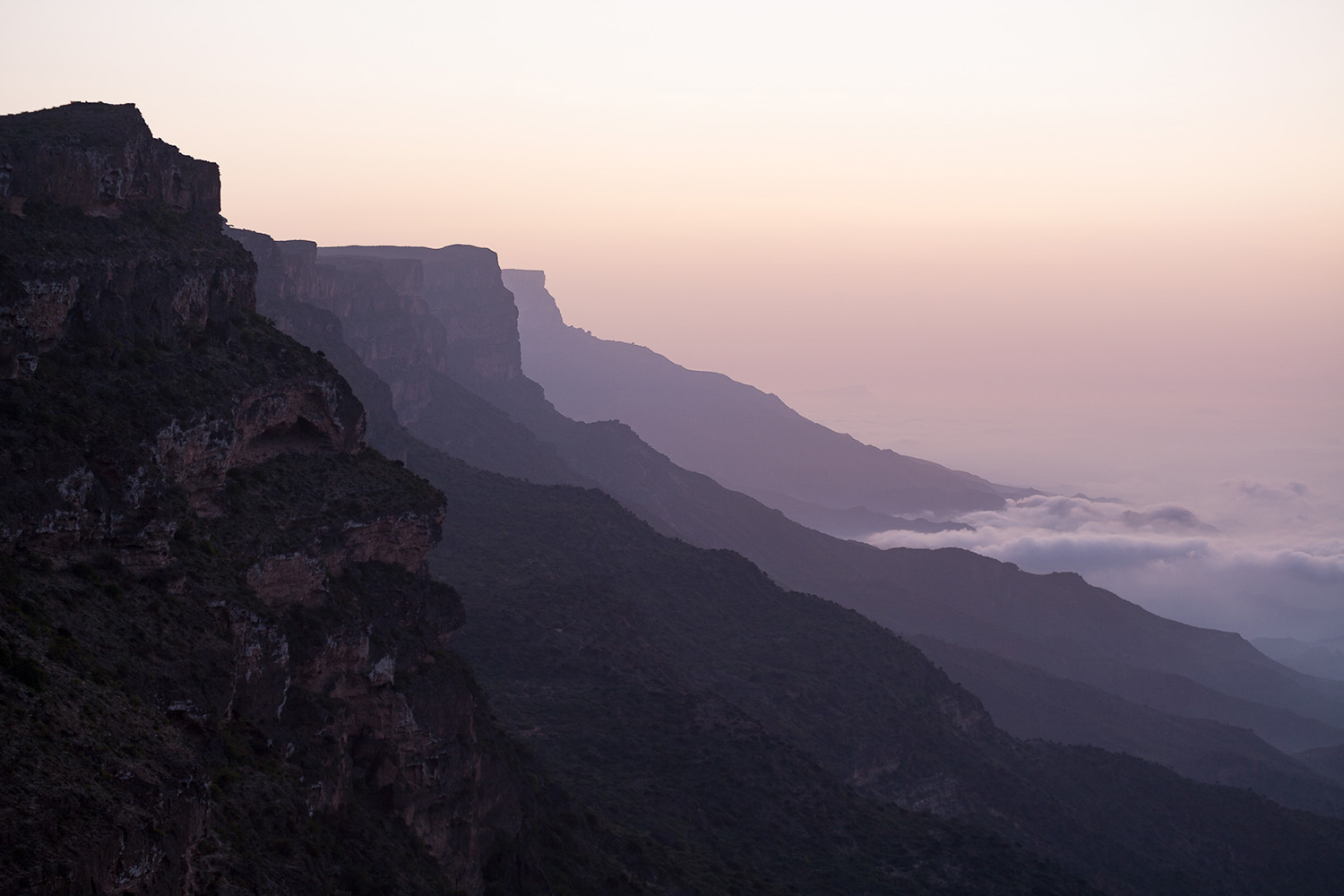 Aube sur le Djebel Shaman, pendant un voyage photo à Oman
