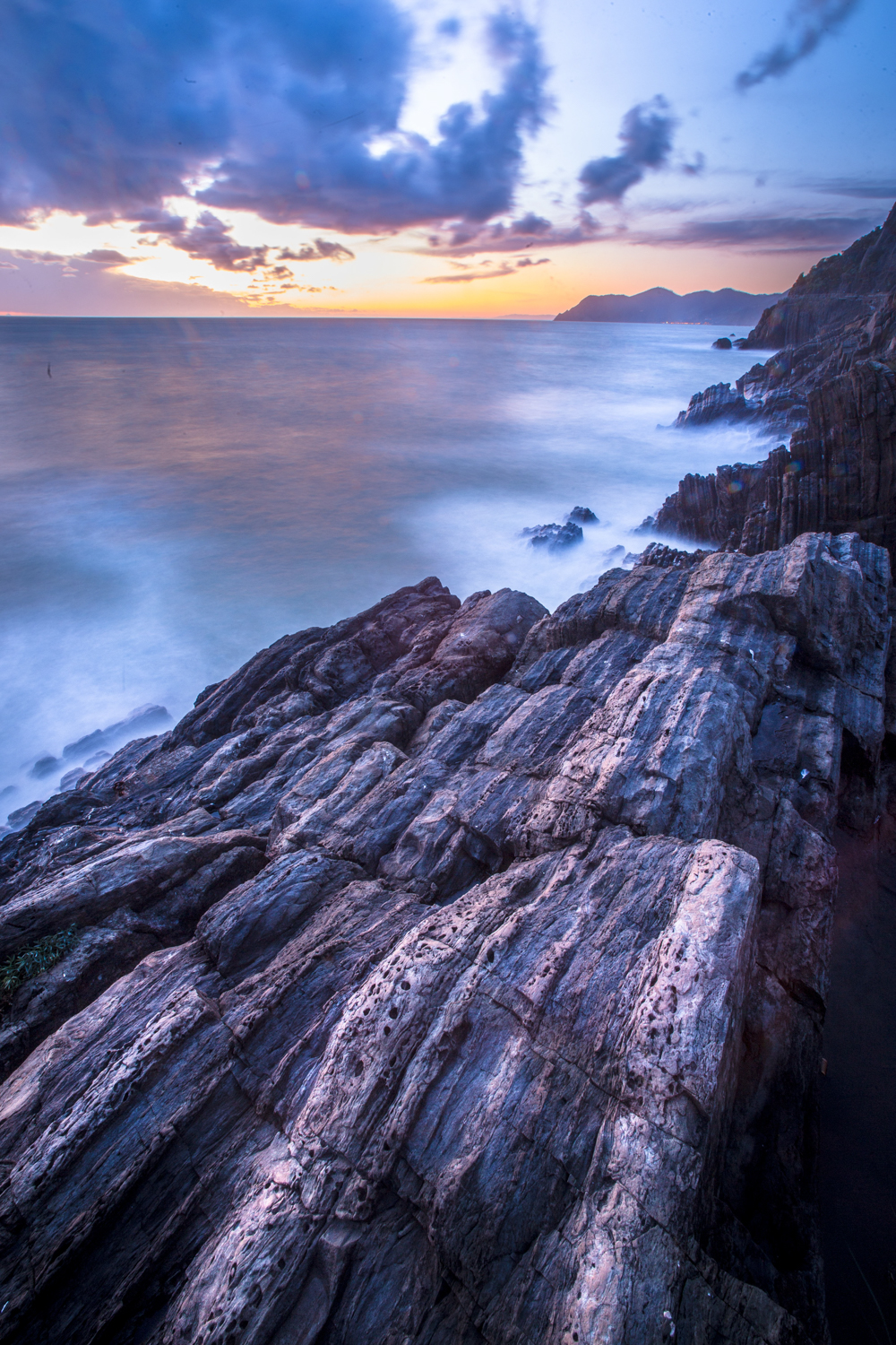 Couchant sur les Cinque Terre