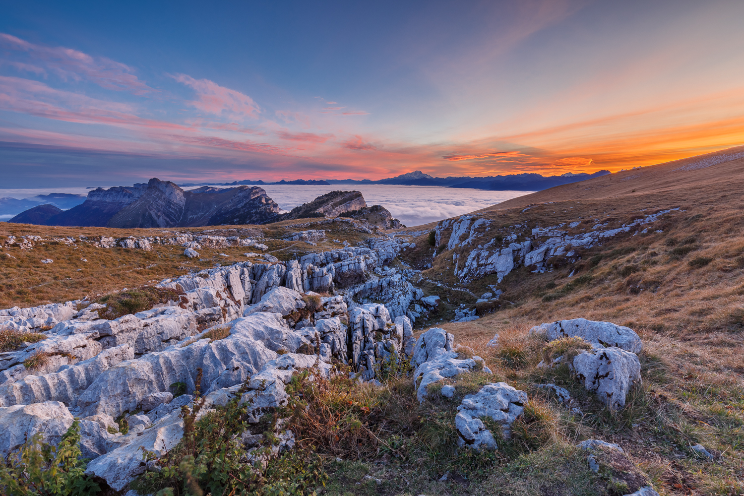 lever du soleil au sommet de la dent de Crolles, stage rando photo en montagne