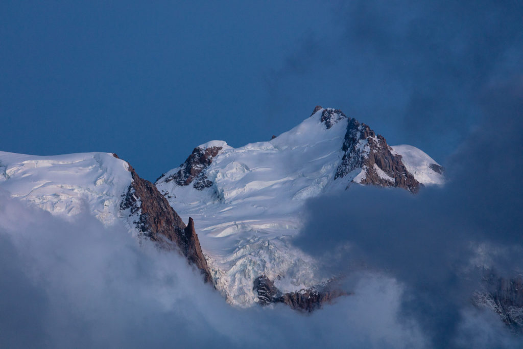 le Mont Maudit à l'heure bleue, en stage photo de montagne