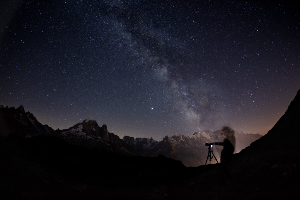 La Voie Lactée au-dessus de la chaine du Mont Blanc, pendant le stage photo Un balcon sur le Mont Blanc