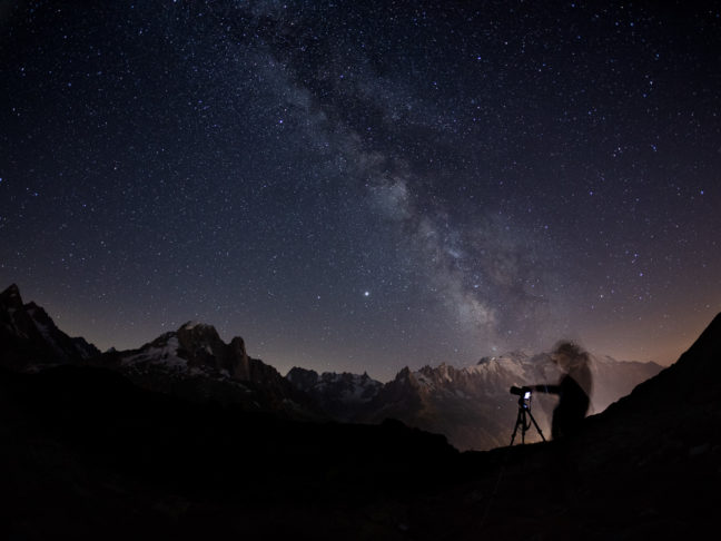 La Voie Lactée au-dessus de la chaine du Mont Blanc, pendant le stage photo Un balcon sur le Mont Blanc