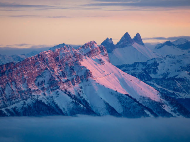 Les Alpes au crépuscule photographiés du Semnoz