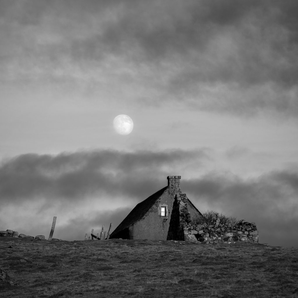 photo de pleine lune en Aubrac